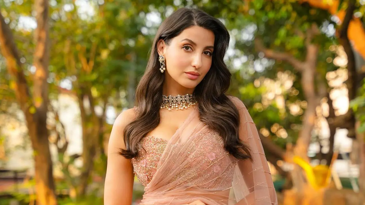 বিমানবন্দরে অঝোরে কাঁদলেন নোরা, কারণ কী